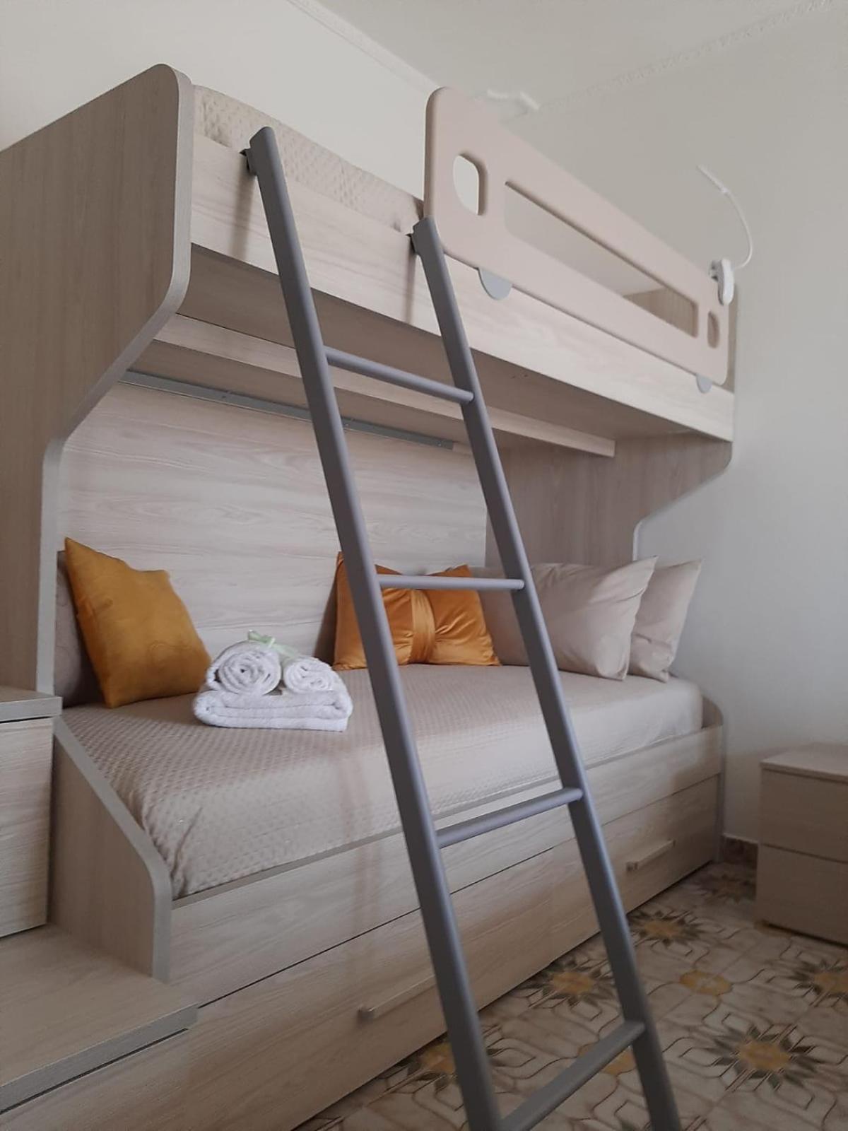Meridiana Apartment *